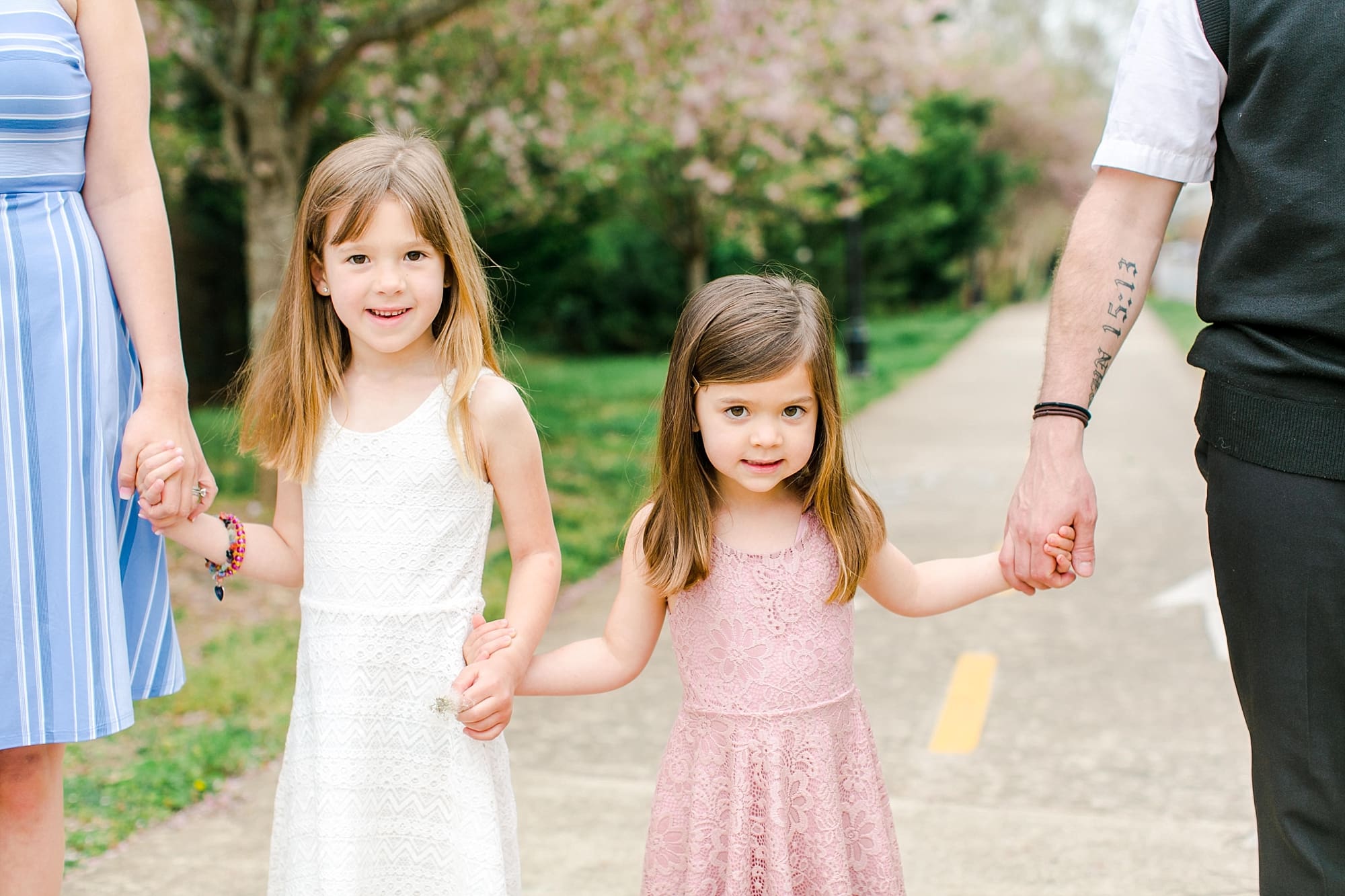 Miami sisters at family photos