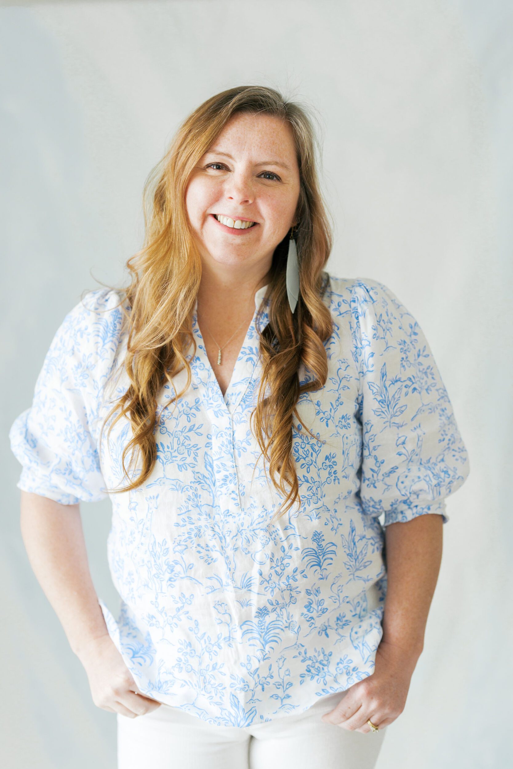 a headshot of Melissa Arlena